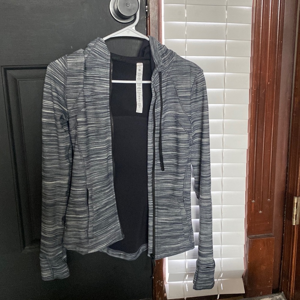 Lululemon size 4 define jacket